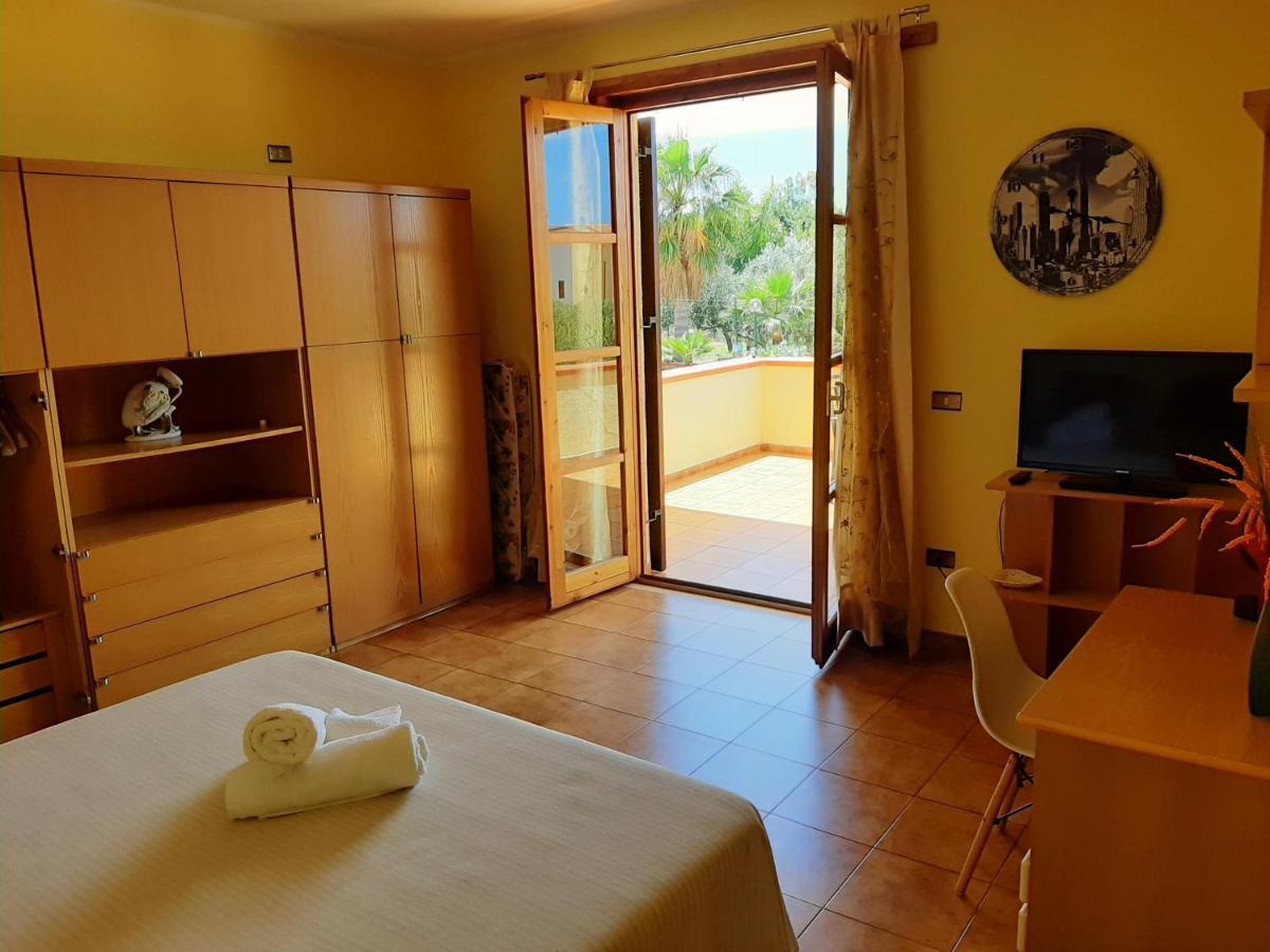 Bed and Breakfast Casanonnavittoria à Terrasini Extérieur photo